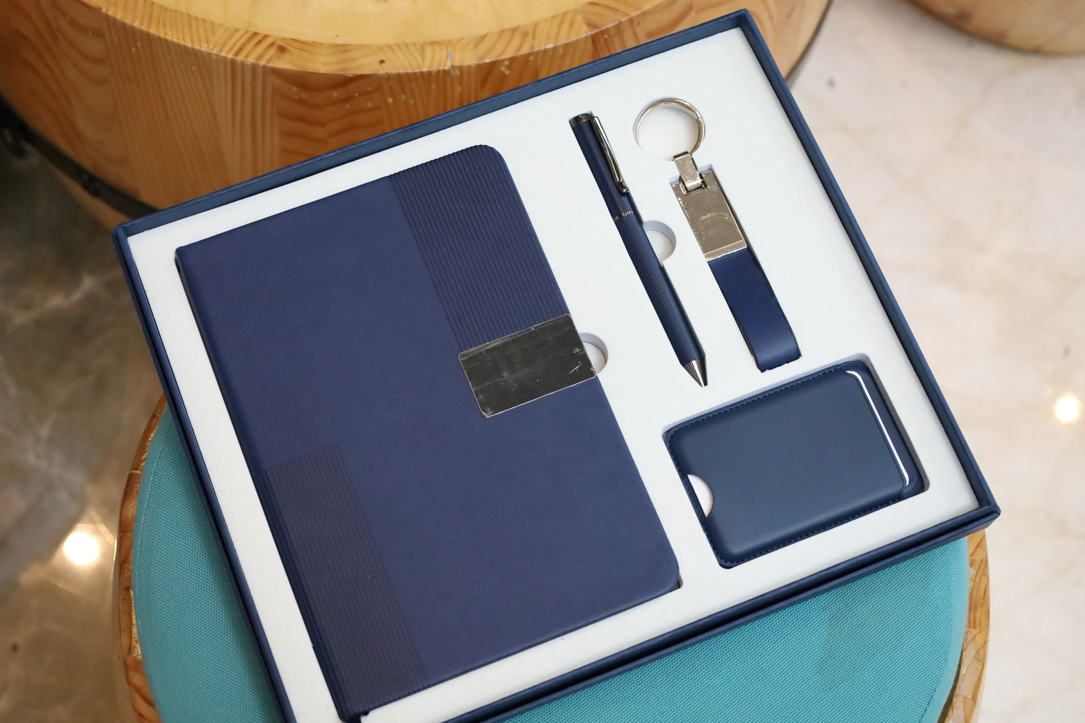 ASTORIA - Notebook, Card Holder, Keychain Gift Set